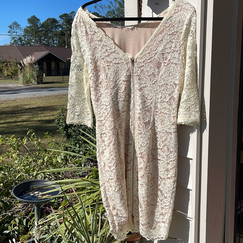 Soiéblu Ivory Lace Dress - Picture 2 of 9